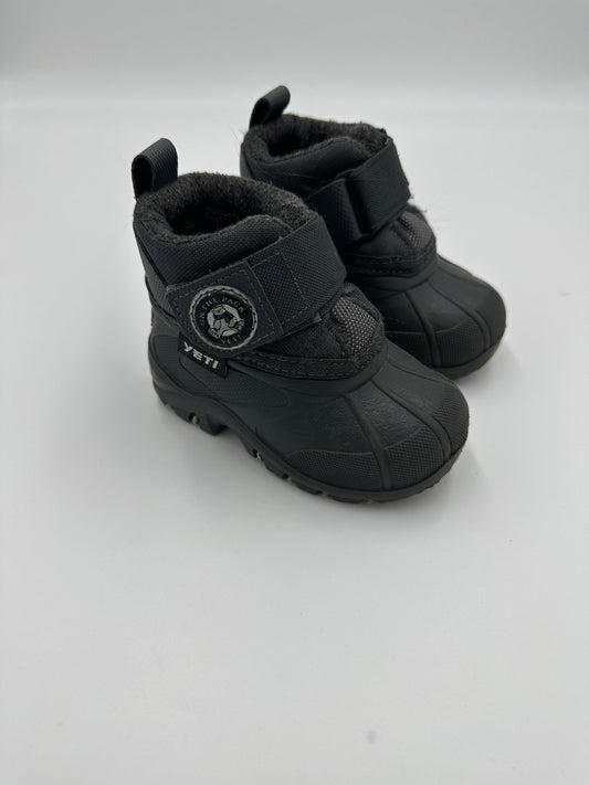 Bottillon d'automne yeti grandeur 5 - Boutique friperie le placard de Jeanne et cie