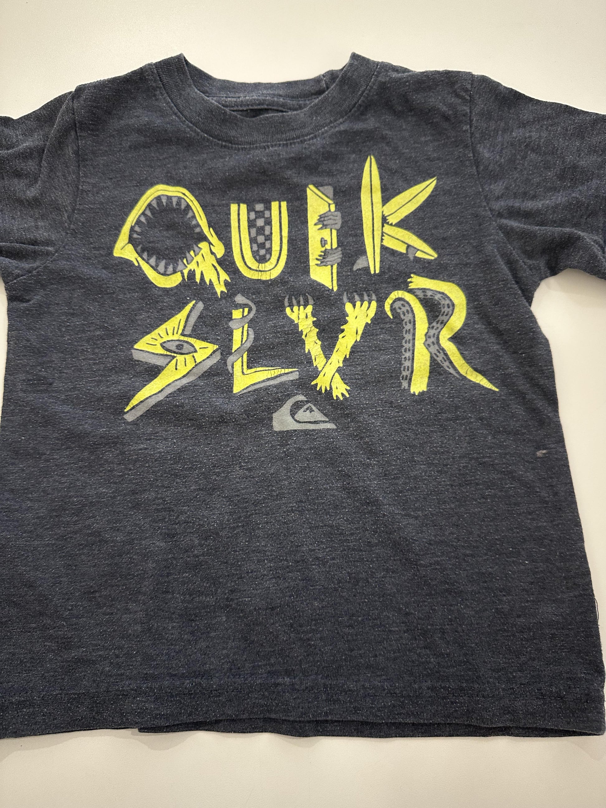 chandail 3t - Boutique friperie le placard de Jeanne et cie