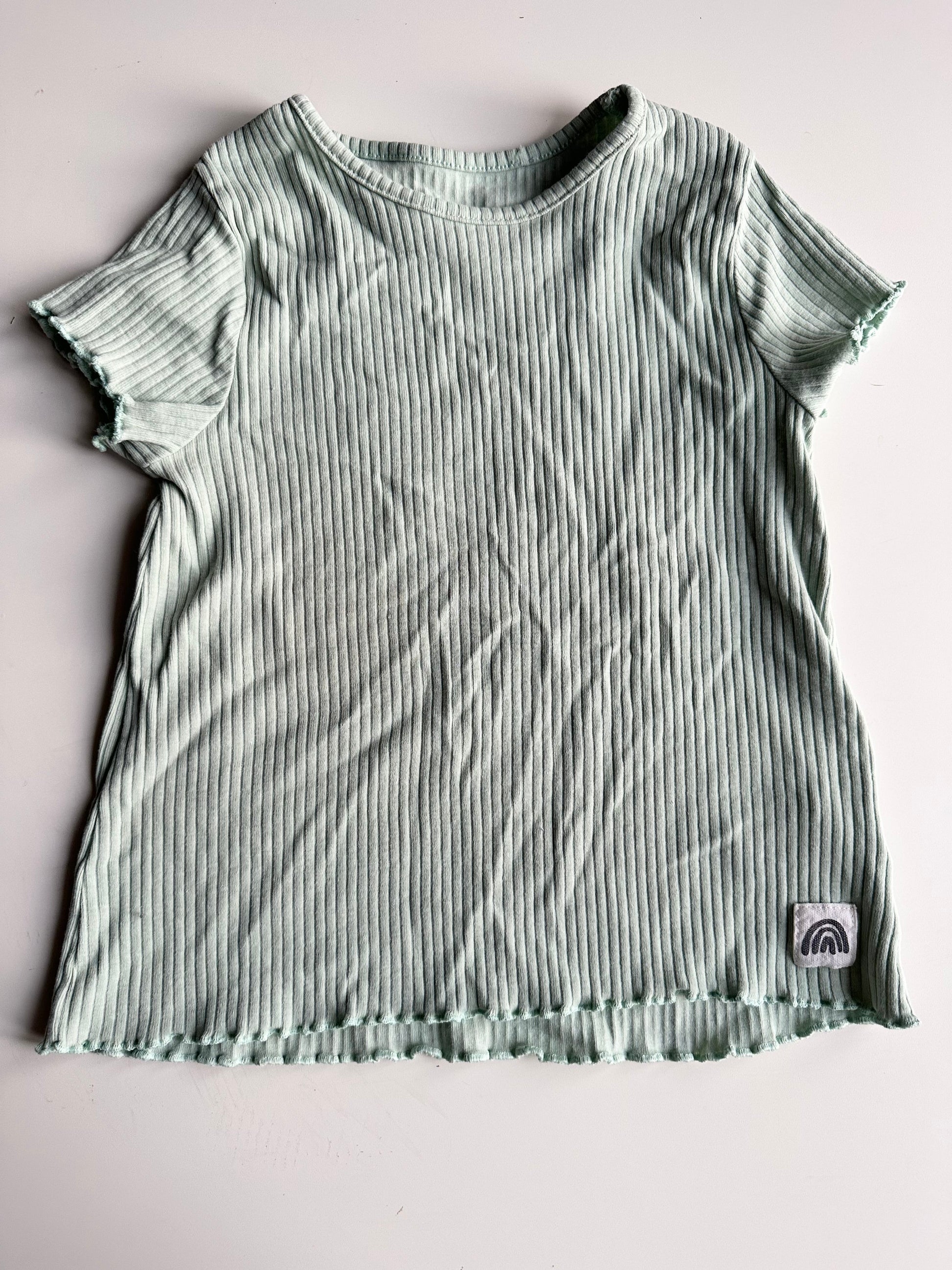 Chandail 4 - 6ans - Boutique friperie le placard de Jeanne et cie