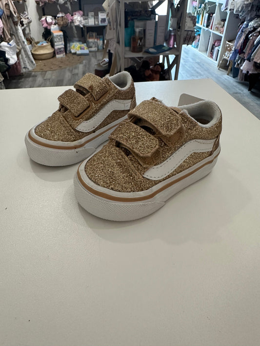 chaussure gr3 - Boutique friperie le placard de Jeanne et cie