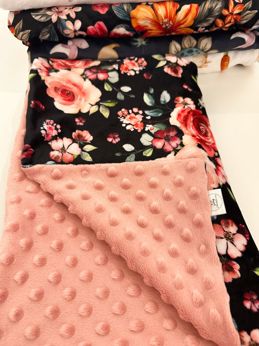 *Doudou Minky - fleuris rose (choix de couleurs verso) - Boutique friperie le placard de Jeanne et cie