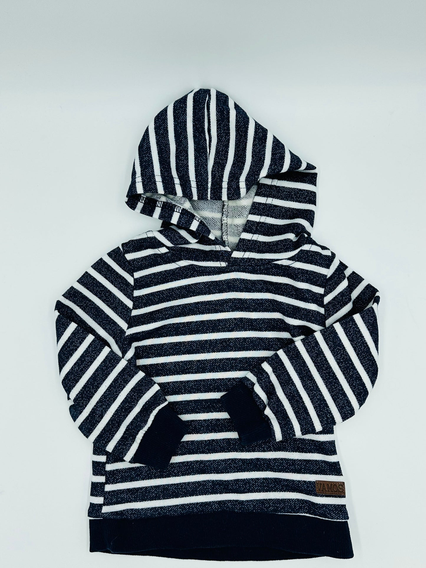 Hoodie 24m - Boutique friperie le placard de Jeanne et cie