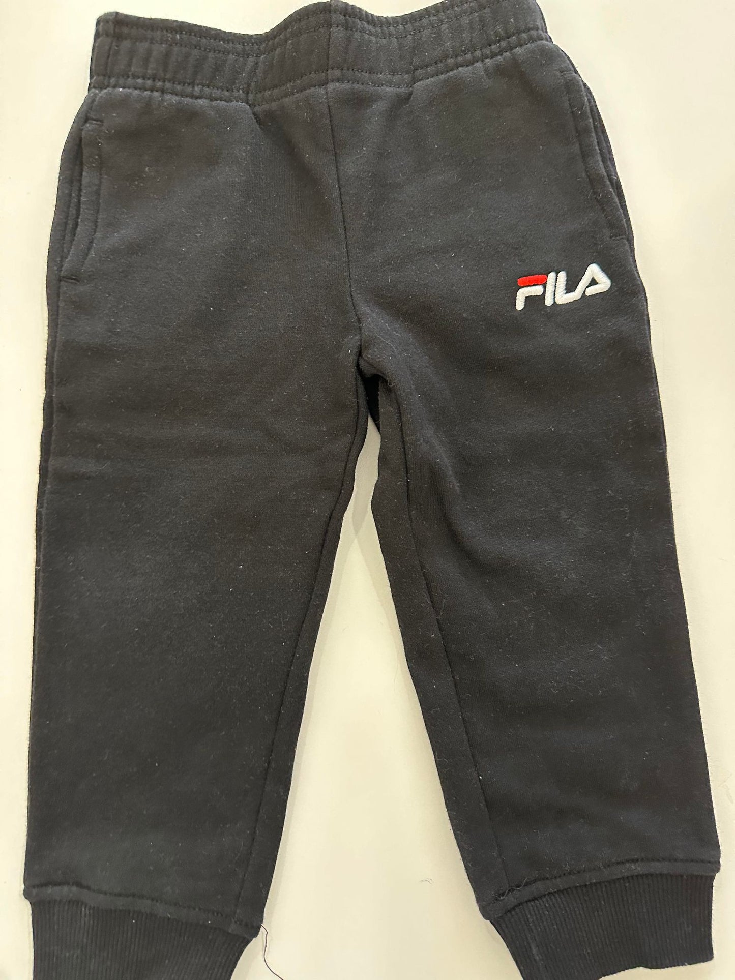 pantalon 2t - Boutique friperie le placard de Jeanne et cie