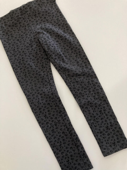 Pantalon 4-5ans - Boutique friperie le placard de Jeanne et cie