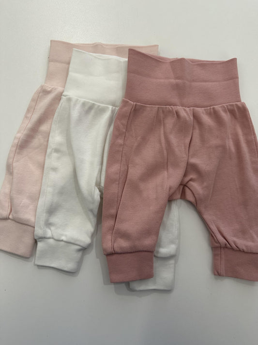 3 x pantalons nb - Boutique friperie le placard de Jeanne et cie