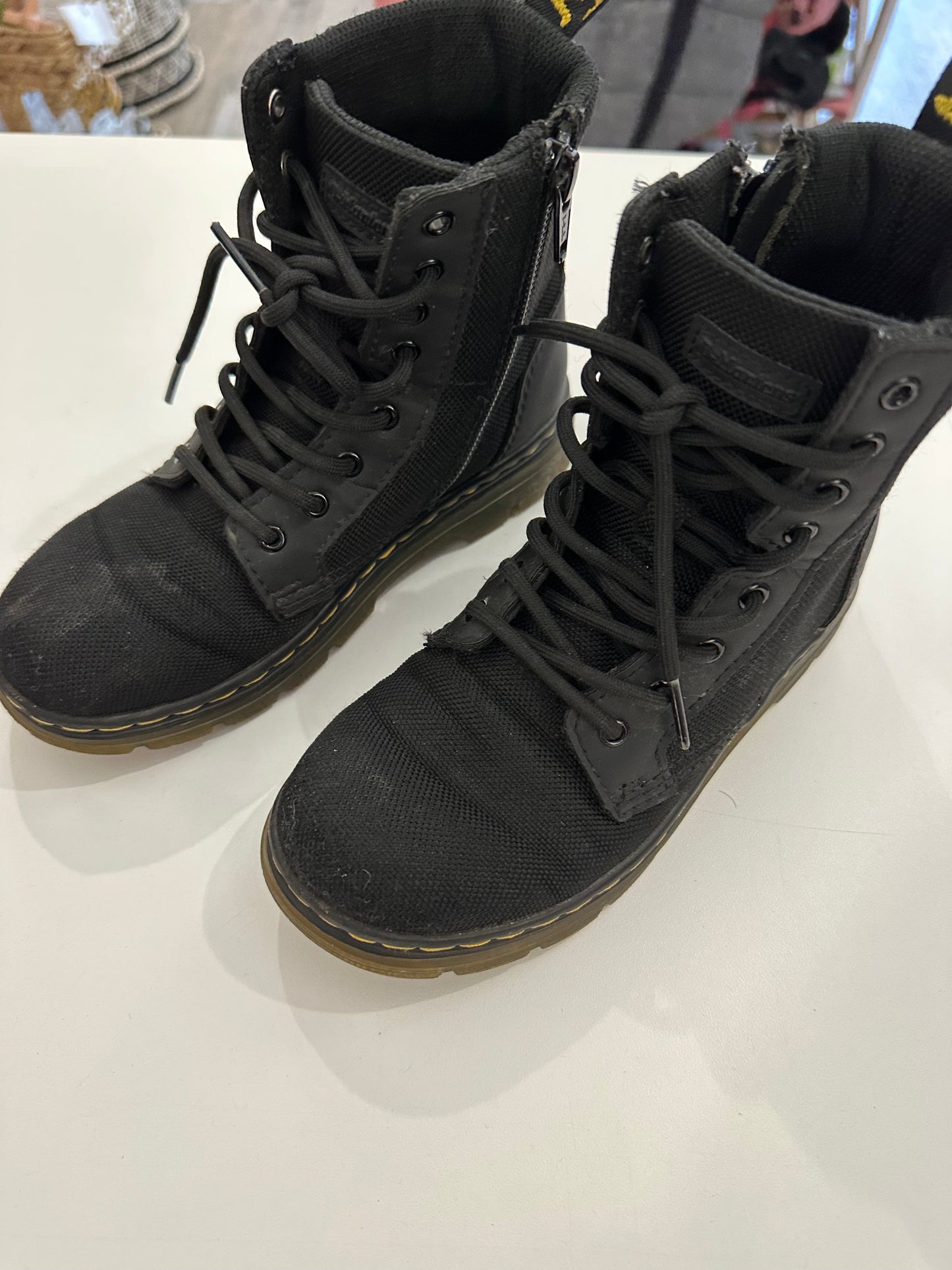 Bottes Dr Martens gr 1 - Boutique friperie le placard de Jeanne et cie