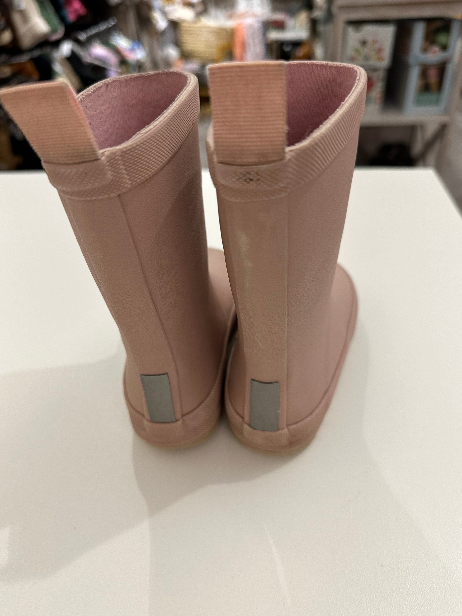 Bottes grandeur 7 - Boutique friperie le placard de Jeanne et cie