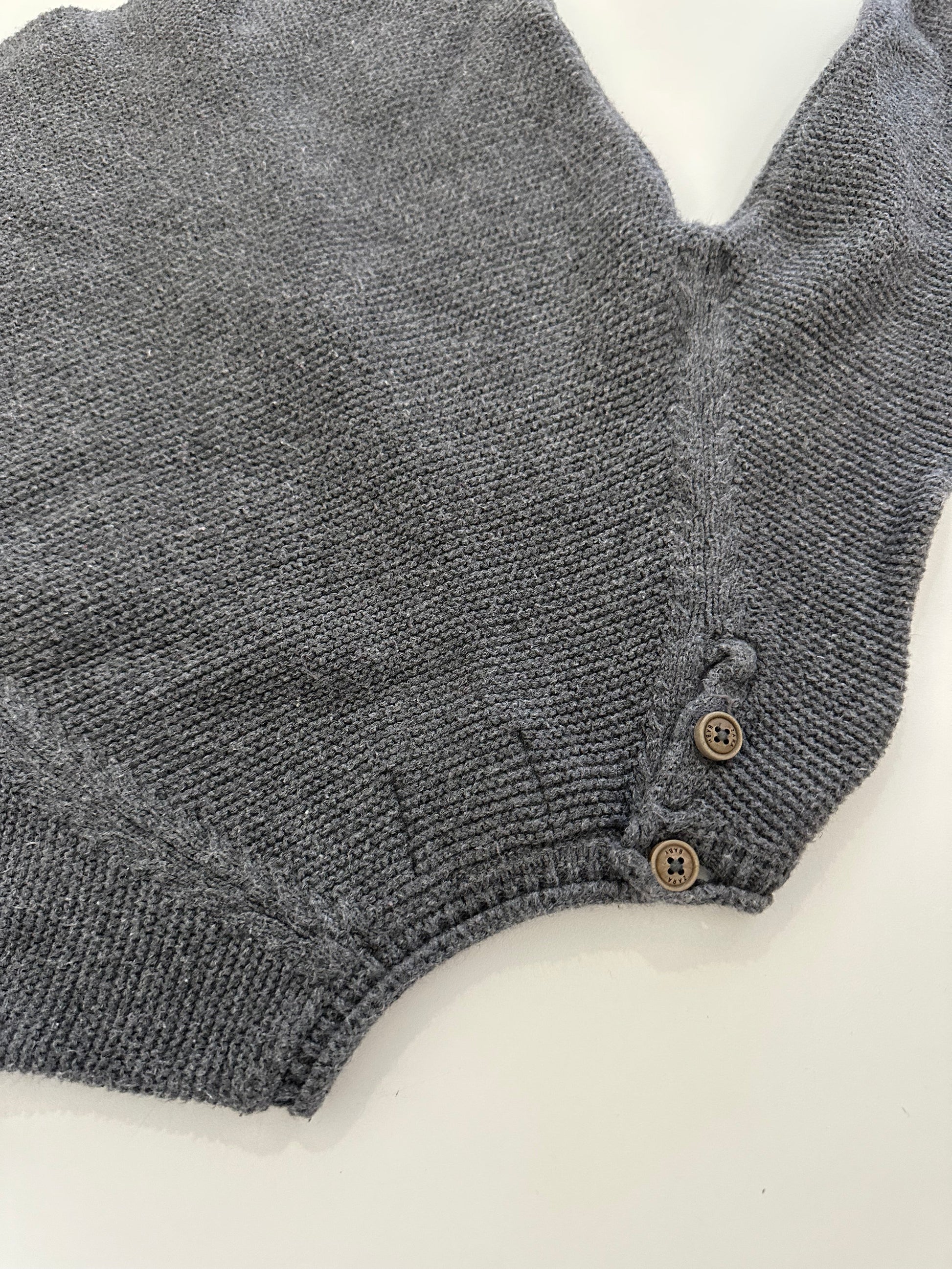 chandail 12-18m - Boutique friperie le placard de Jeanne et cie