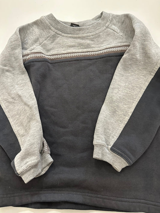 Chandail 6x - Boutique friperie le placard de Jeanne et cie