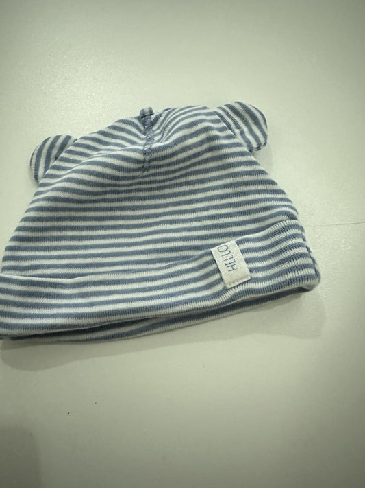 chapeau nb - Boutique friperie le placard de Jeanne et cie