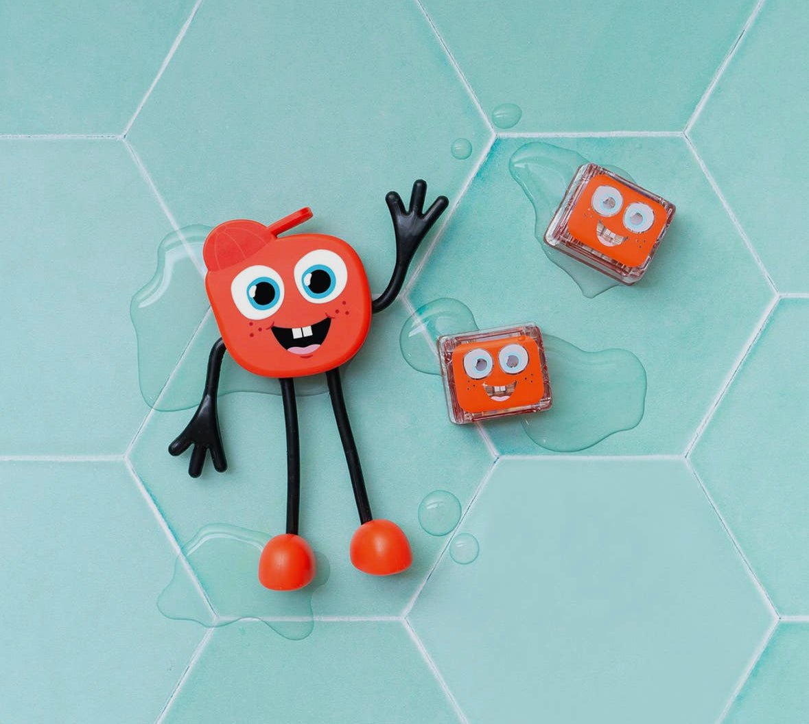 Cubes lumineux et personnage pour le bain rouge Sammy avec yeux glo pals - Boutique friperie le placard de Jeanne et cie
