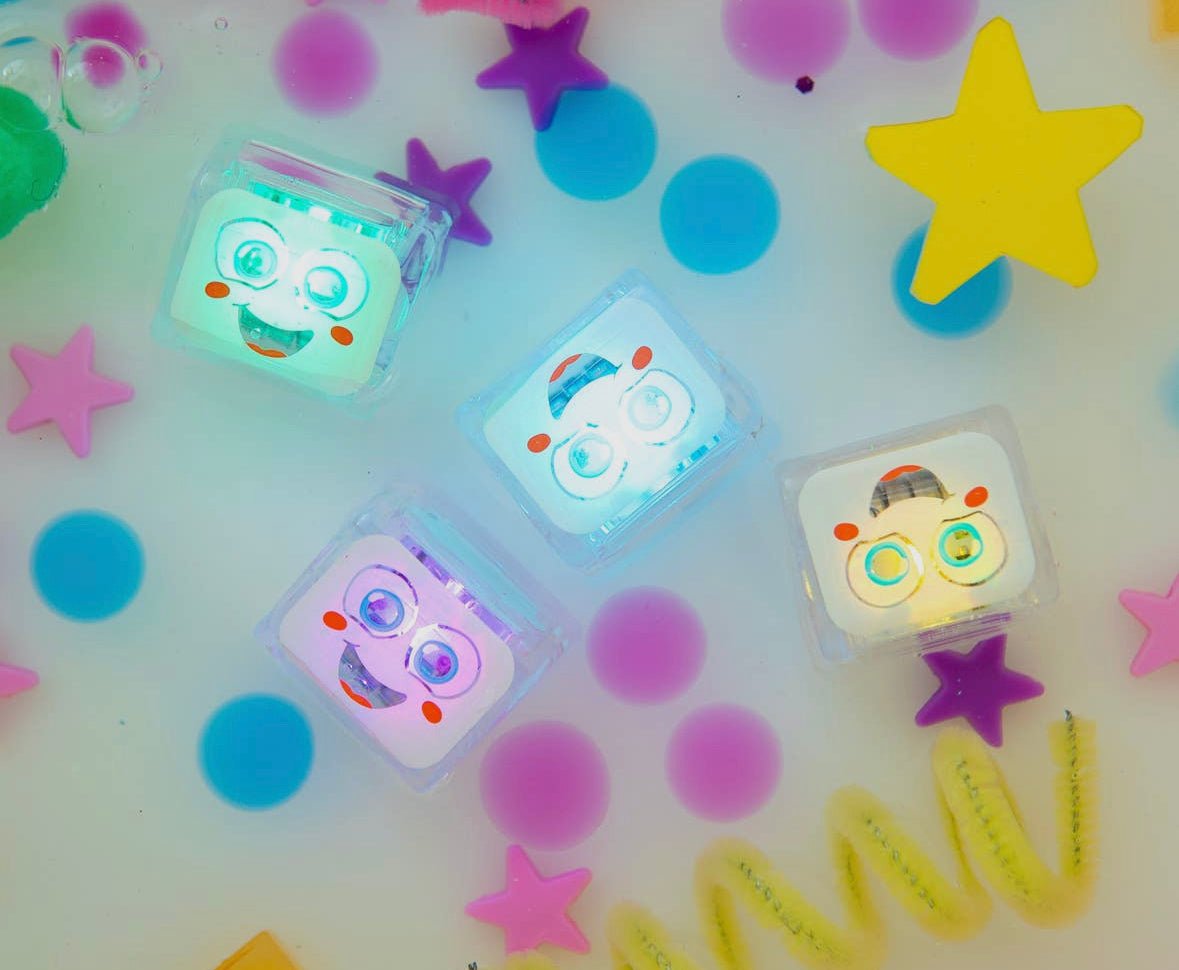Cubes lumineux party multicolore avec yeux pour le bain - Glo pals - Boutique friperie le placard de Jeanne et cie