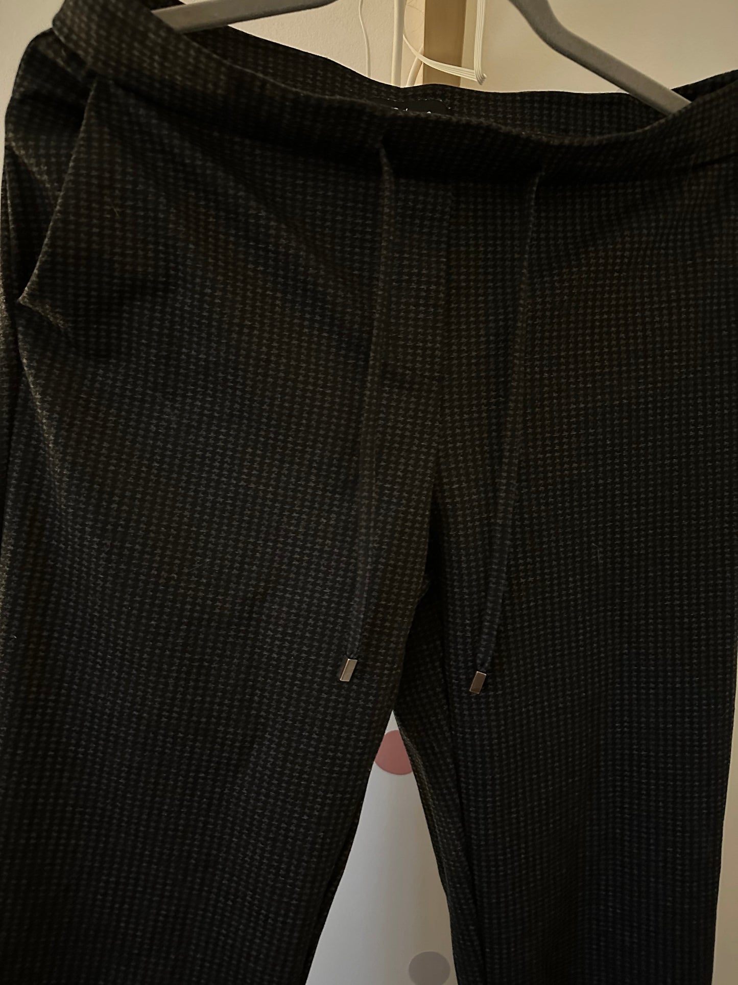 Pantalon carreaux gris grandeur 6 - Boutique friperie le placard de Jeanne et cie