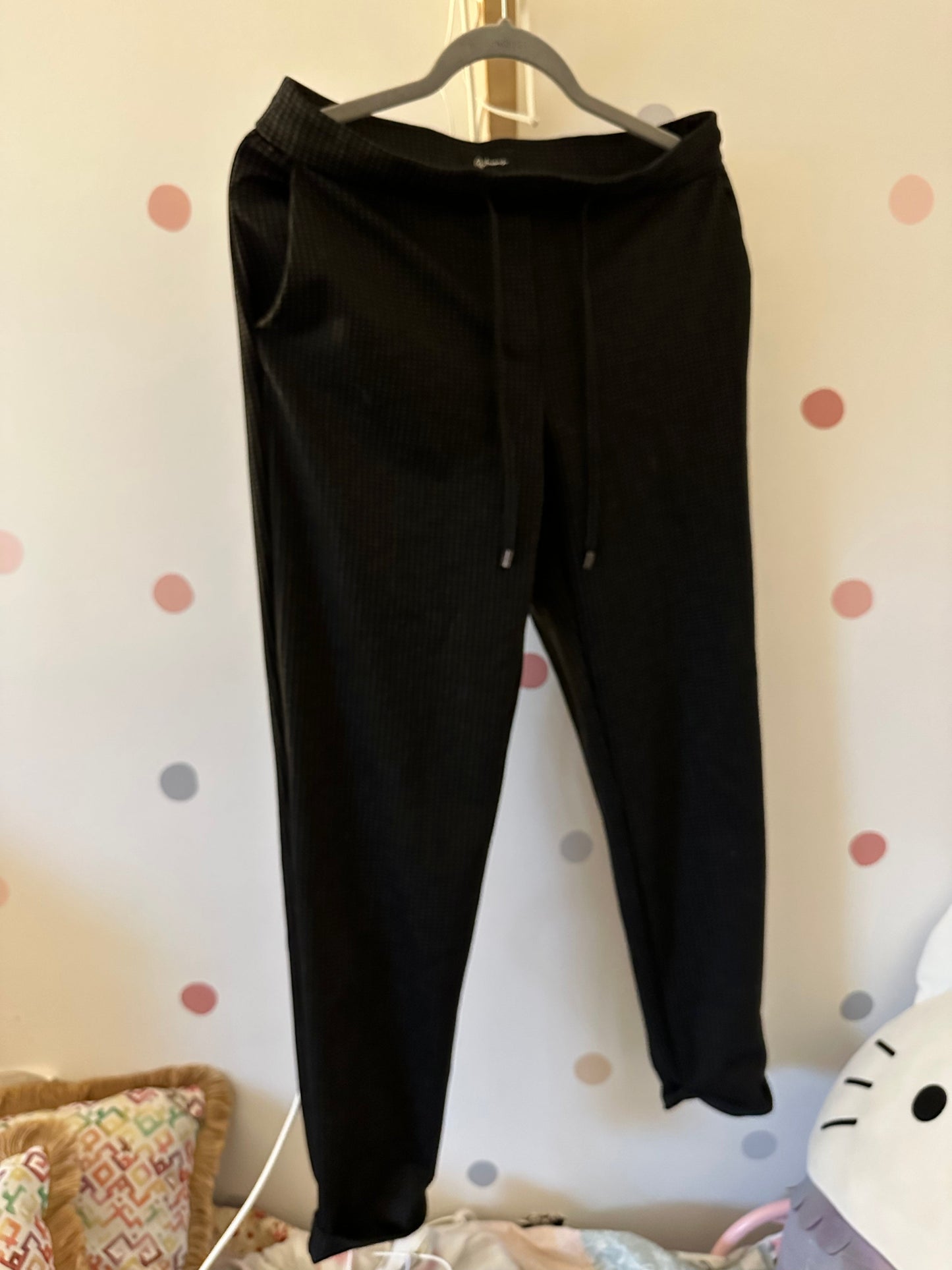 Pantalon carreaux gris grandeur 6 - Boutique friperie le placard de Jeanne et cie