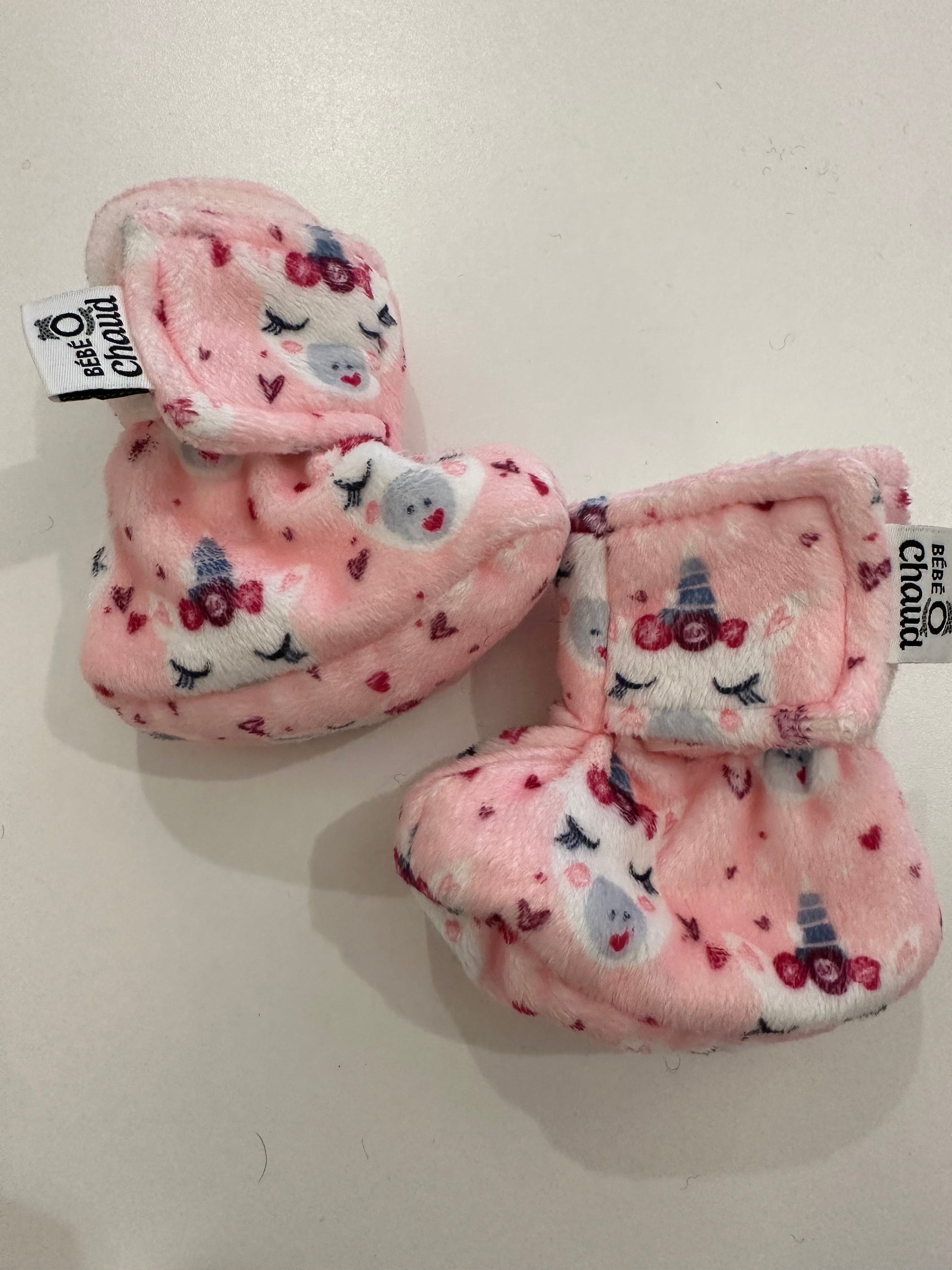 pantoufles bébé o chaud 0-3m - Boutique friperie le placard de Jeanne et cie