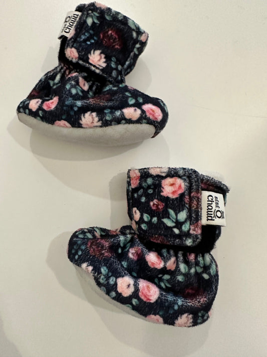 pantoufles bébé o chaud 6-9m - Boutique friperie le placard de Jeanne et cie