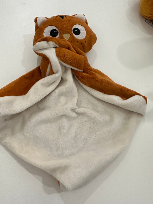 Peluche veille sur toi chat - Boutique friperie le placard de Jeanne et cie