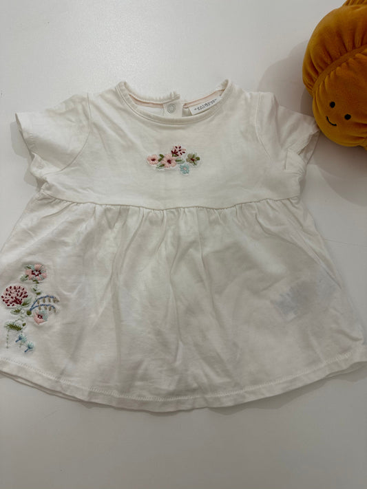 Robe 3-6m - Boutique friperie le placard de Jeanne et cie