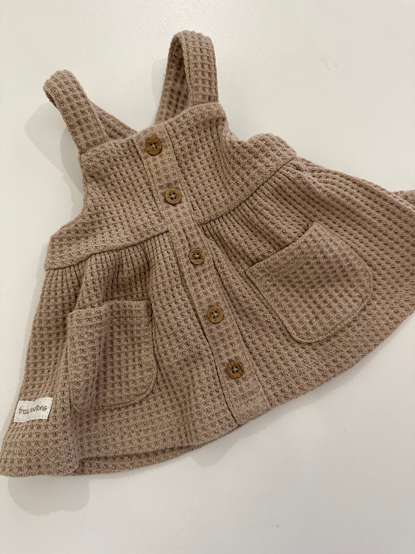 Robe new born - Boutique friperie le placard de Jeanne et cie