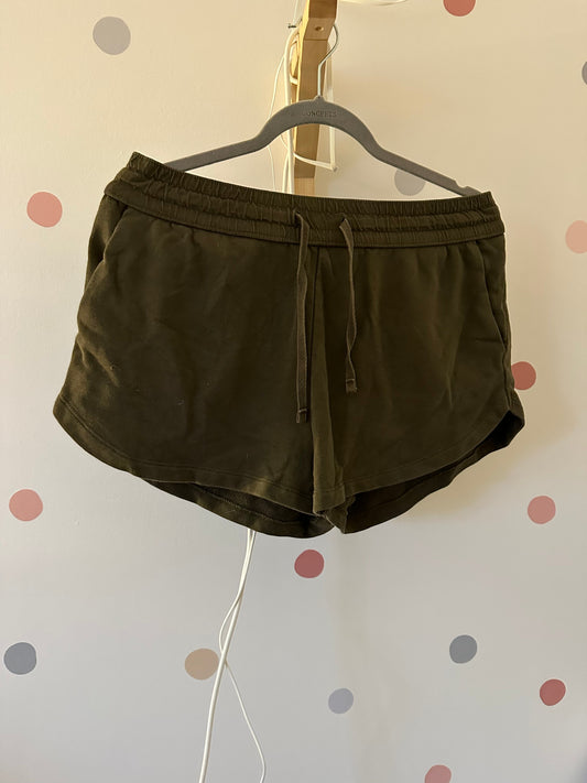 Short jogging médium - Boutique friperie le placard de Jeanne et cie