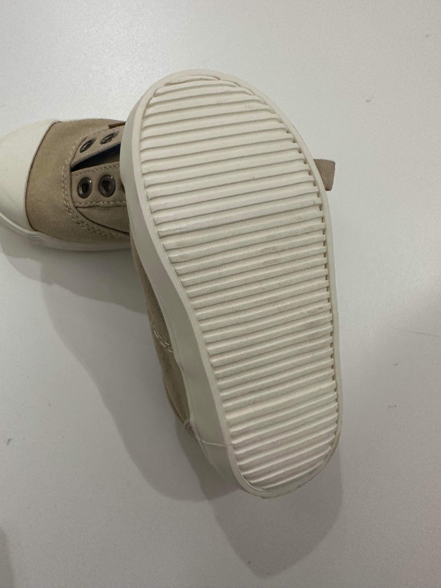 Souliers gr 6 - Boutique friperie le placard de Jeanne et cie