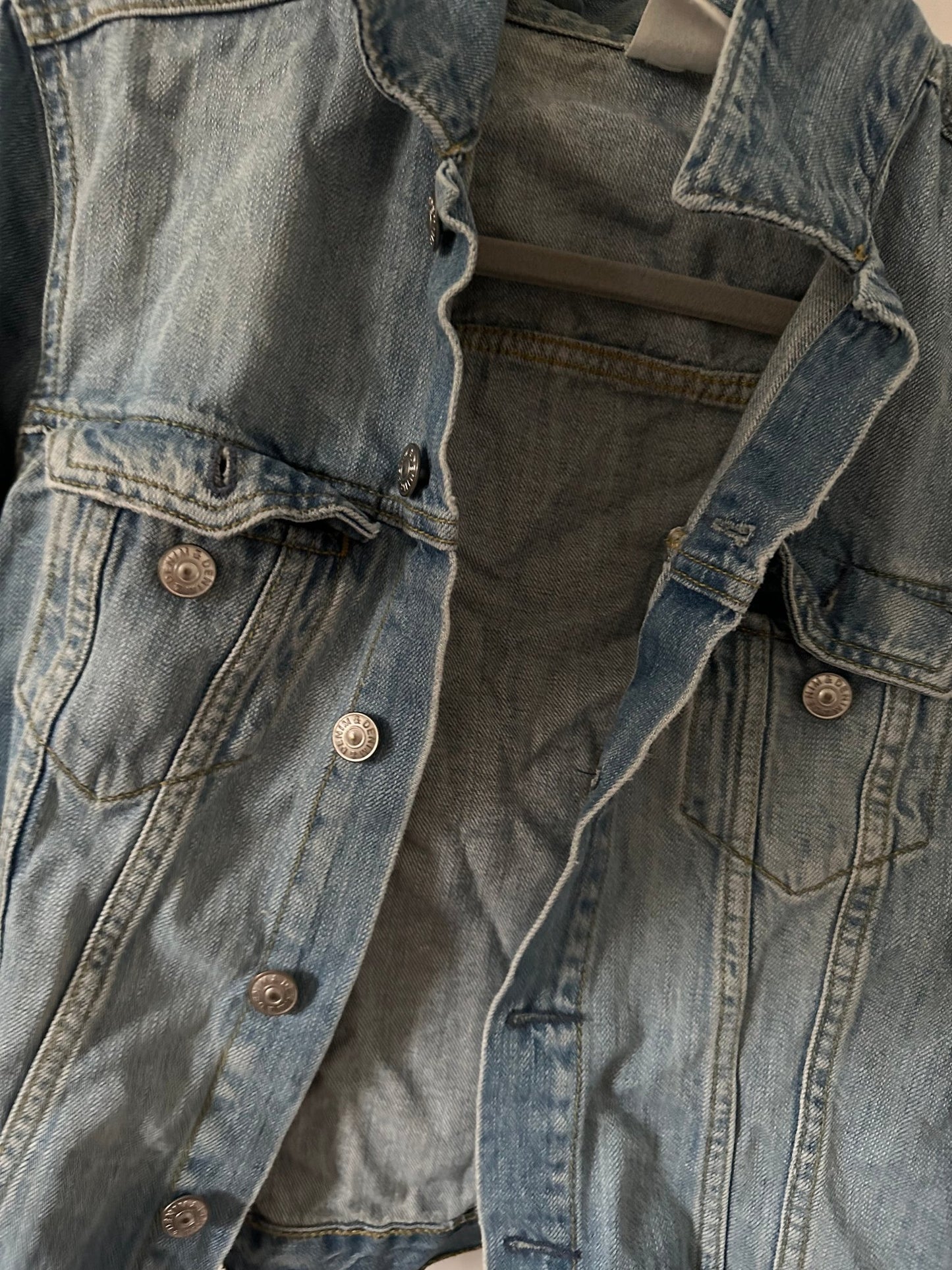 Veste jeans grandeur 10 - Boutique friperie le placard de Jeanne et cie